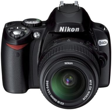 Nikon D40x 10.2 MP dijital SLR fotoğraf makinesi ile 18-55mm f / 3.5-5.6 G ED II AF-S DX Zoom-Nikkor Lens (ESKİ MODEL)